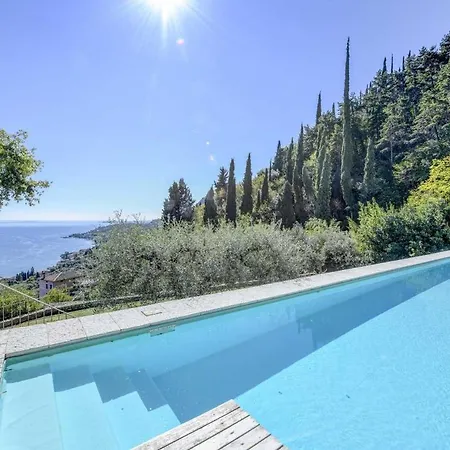 וילה Le Ravere Luxury Mini-resort - A Structure For 12 גרגננו