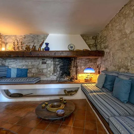 Villa Le Ravere Luxury Mini-resort - A Structure For 12 *