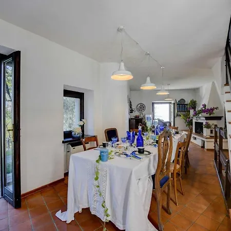 Le Ravere Luxury Mini-resort - A Structure For 12 וילה גרגננו